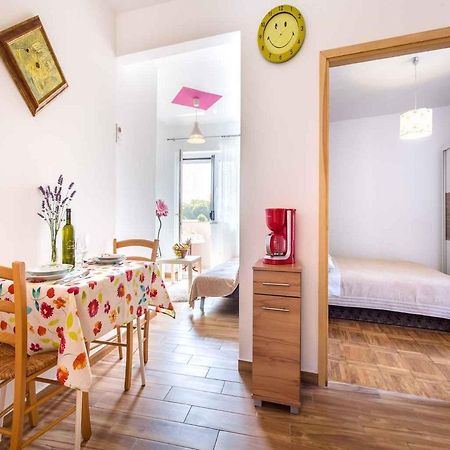 Apartment In Vrbnik/Insel Krk 36873 Экстерьер фото