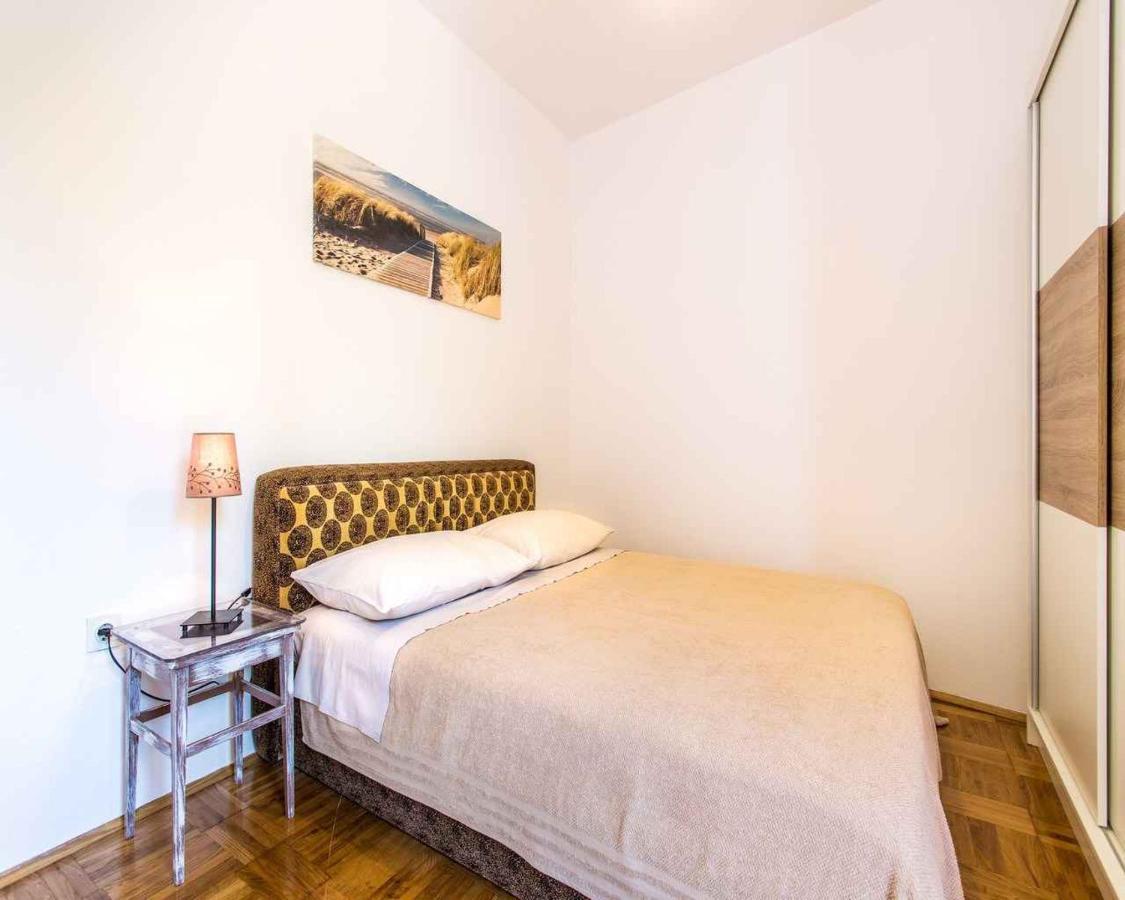 Apartment In Vrbnik/Insel Krk 36873 Экстерьер фото