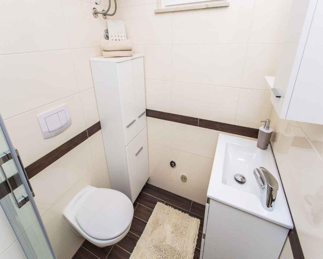 Apartment In Vrbnik/Insel Krk 36873 Экстерьер фото